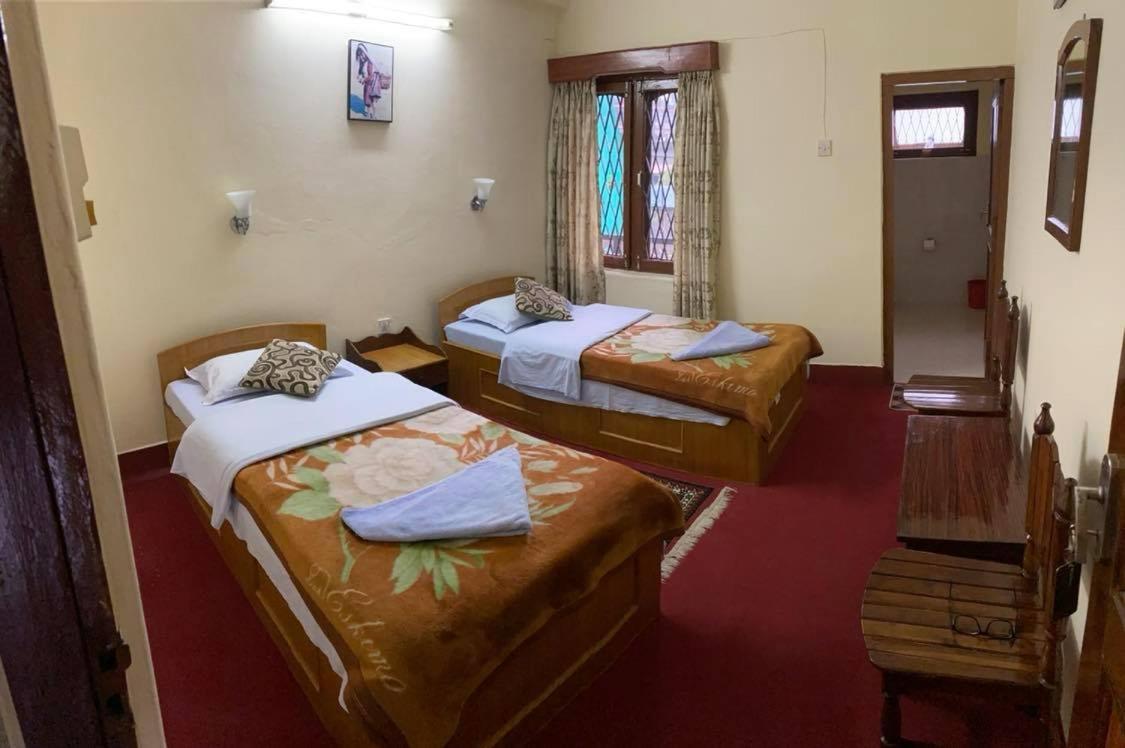 Hotel Blue Magnet Pokhara Buitenkant foto
