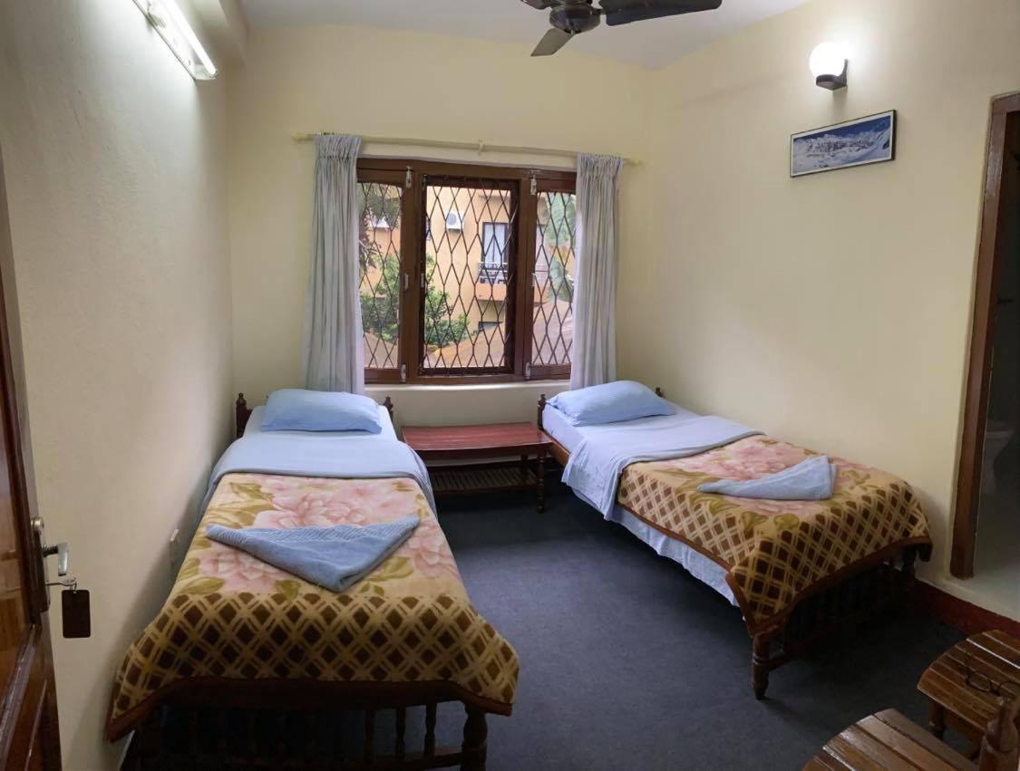 Hotel Blue Magnet Pokhara Buitenkant foto