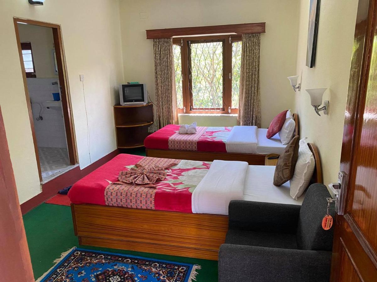 Hotel Blue Magnet Pokhara Buitenkant foto