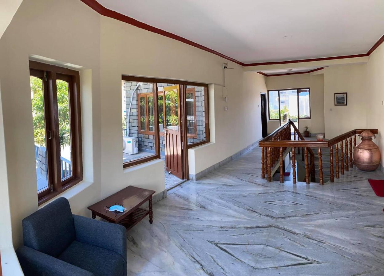 Hotel Blue Magnet Pokhara Buitenkant foto