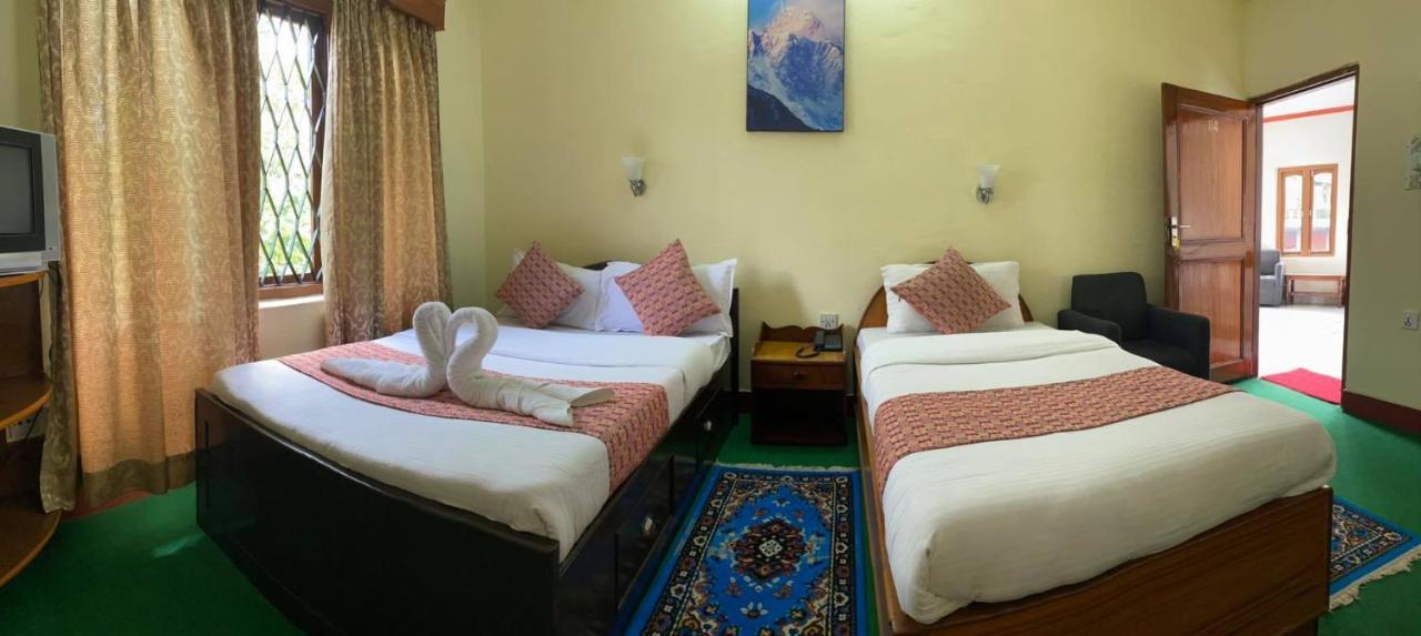Hotel Blue Magnet Pokhara Buitenkant foto