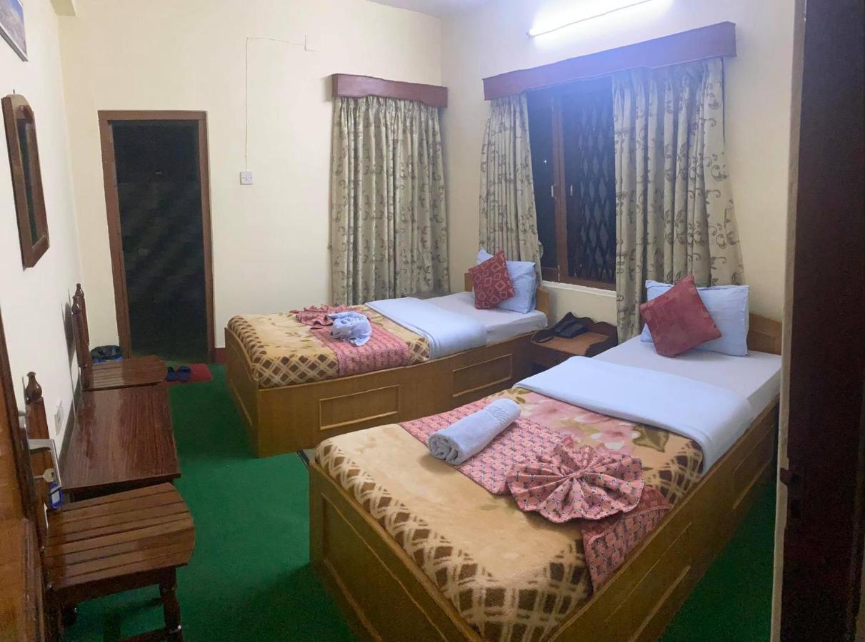Hotel Blue Magnet Pokhara Buitenkant foto