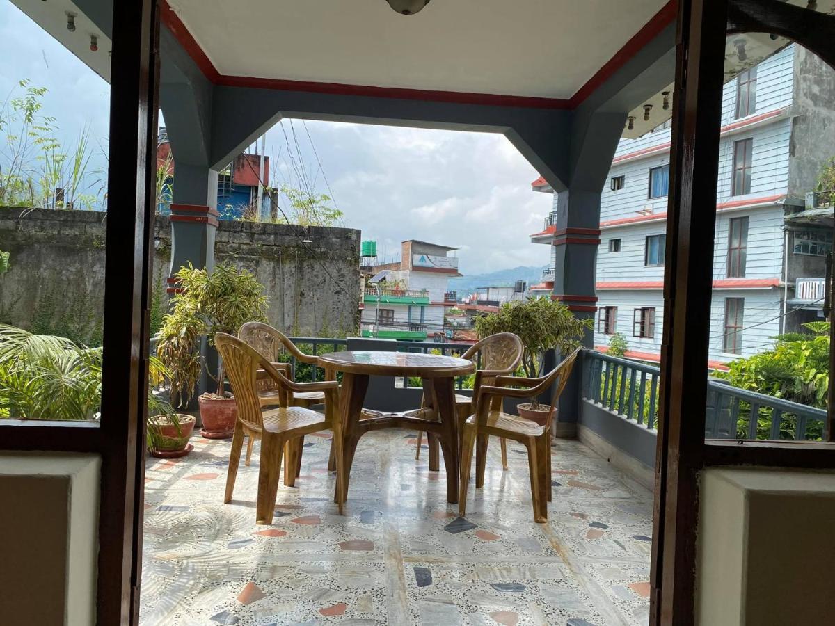 Hotel Blue Magnet Pokhara Buitenkant foto