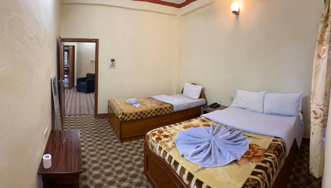Hotel Blue Magnet Pokhara Buitenkant foto