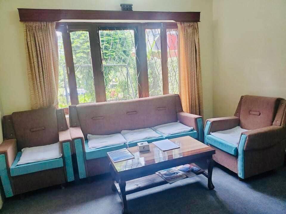 Hotel Blue Magnet Pokhara Buitenkant foto