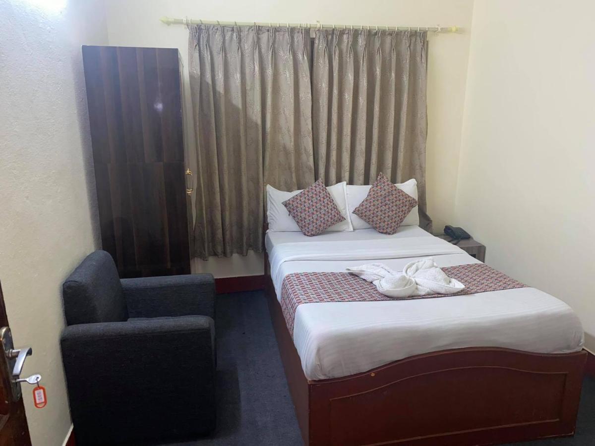 Hotel Blue Magnet Pokhara Buitenkant foto