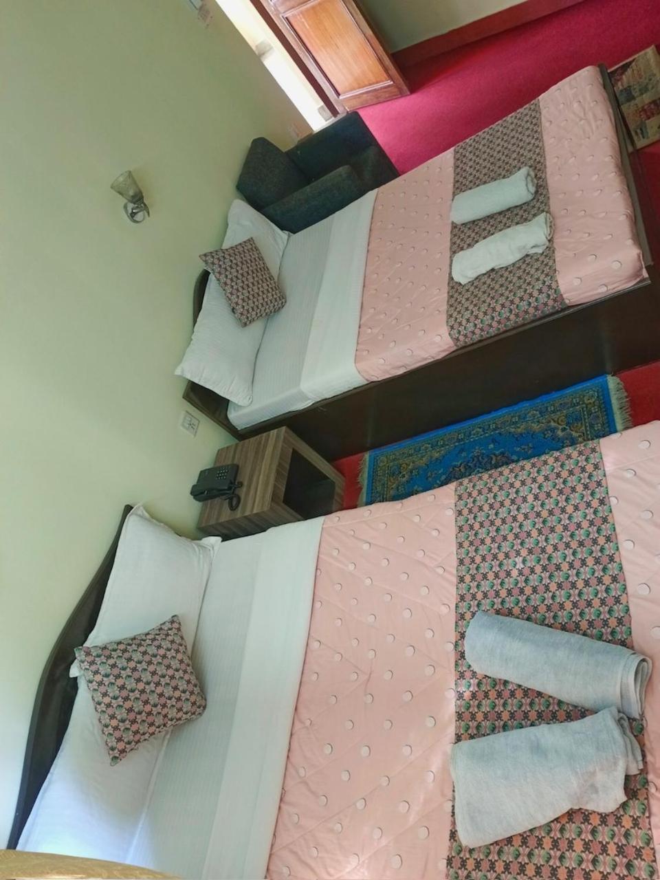 Hotel Blue Magnet Pokhara Buitenkant foto