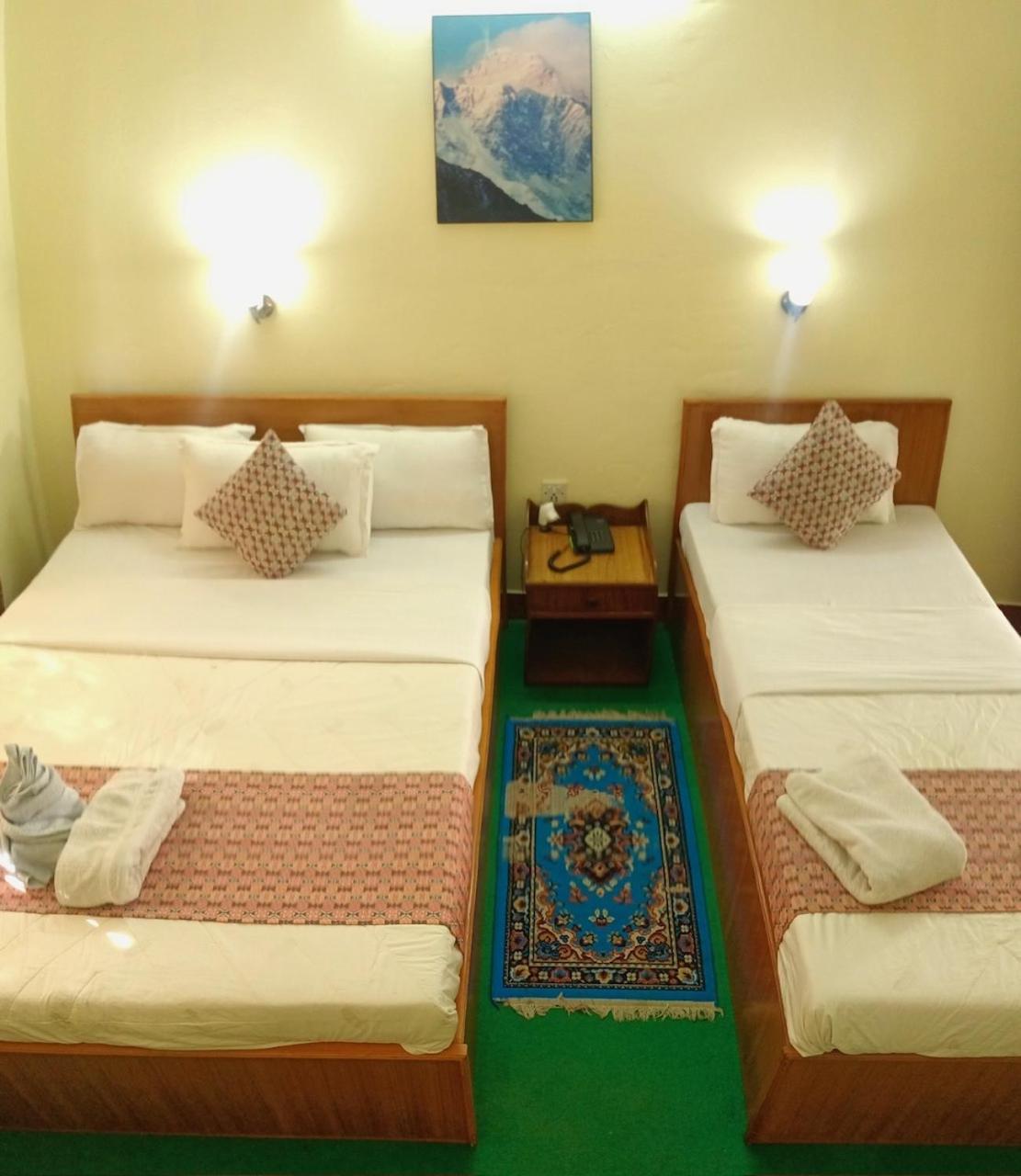 Hotel Blue Magnet Pokhara Buitenkant foto