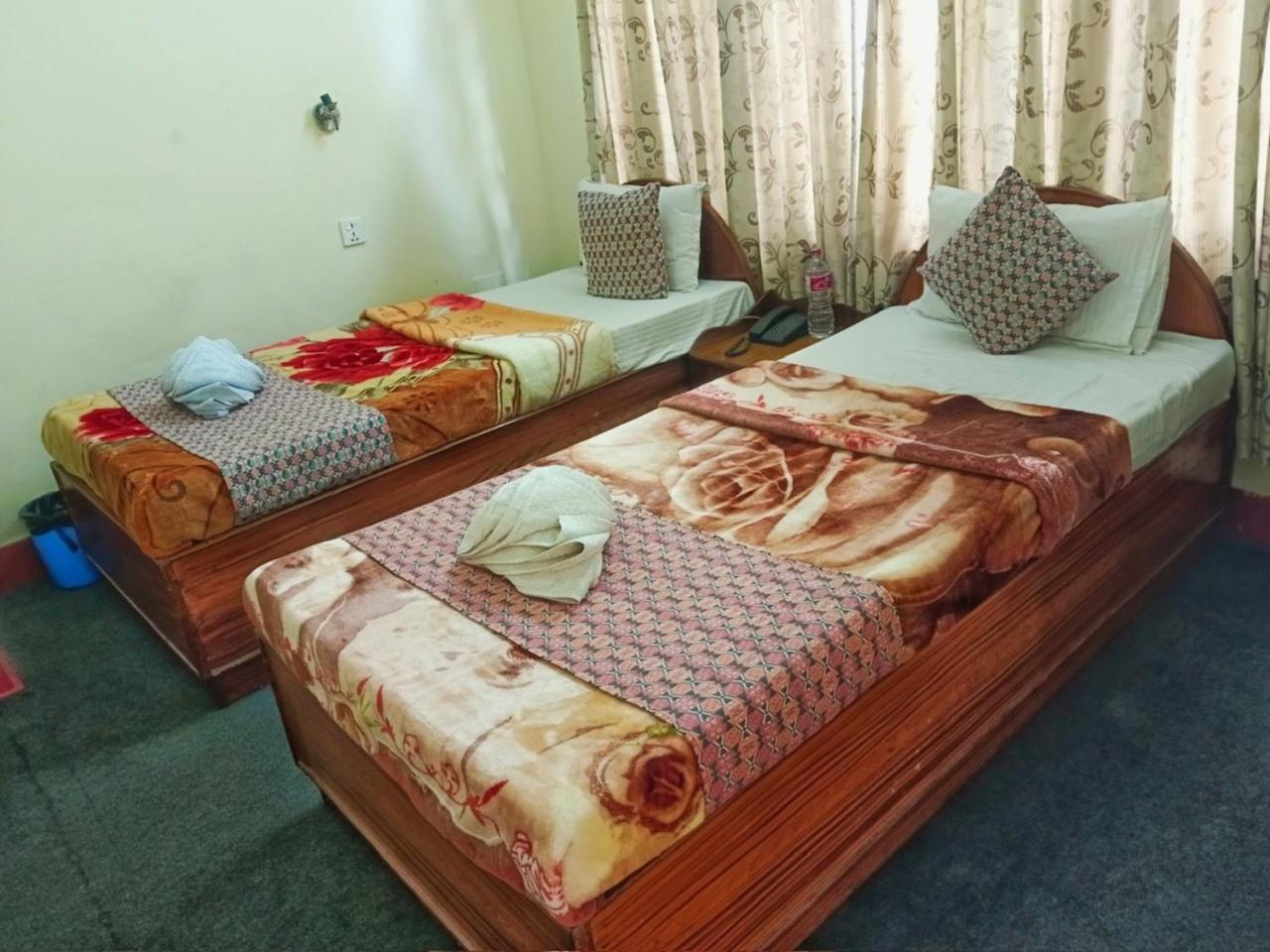 Hotel Blue Magnet Pokhara Buitenkant foto