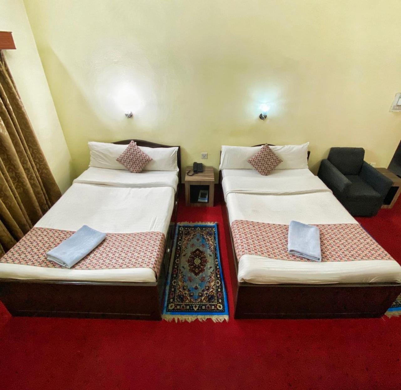 Hotel Blue Magnet Pokhara Buitenkant foto