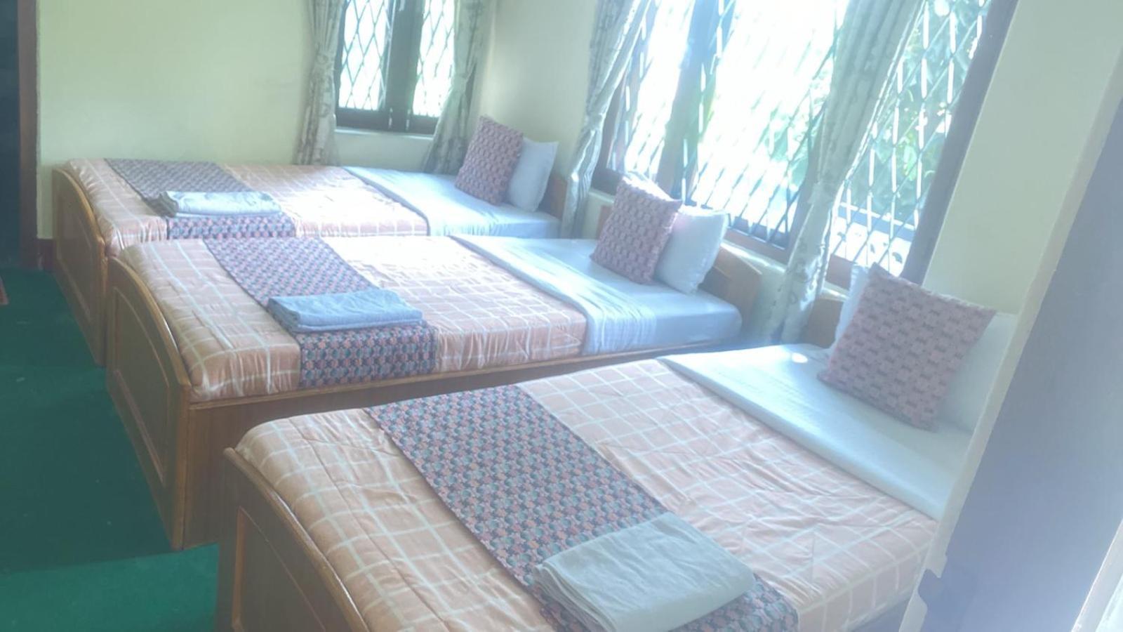 Hotel Blue Magnet Pokhara Buitenkant foto